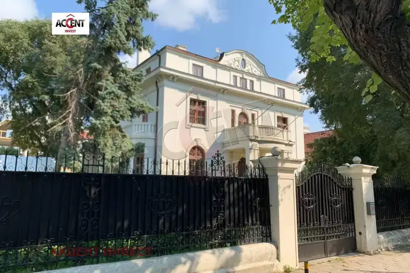 Office in Varna, Centyr