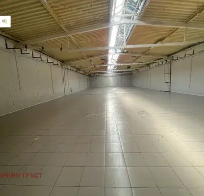 Photo 3 — Warehouse in Lokorsko