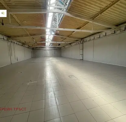 Photo 4 — Warehouse in Lokorsko