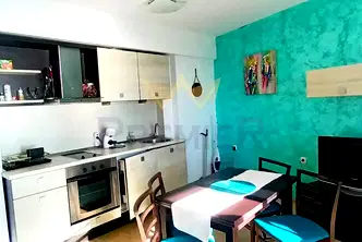 Тристаен апартамент в Добрич, Каварна