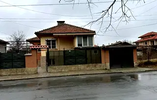Къща в Пазарджик, Ябълките
