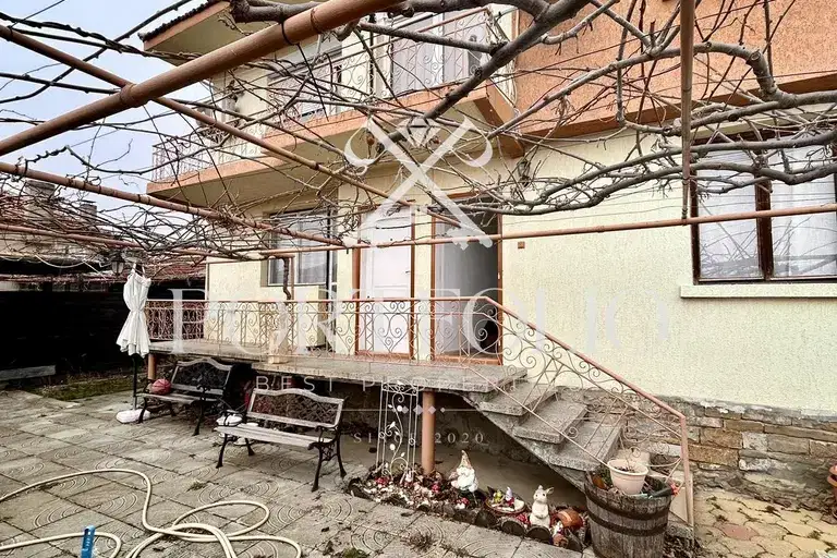 House in Burgas, Kosharica