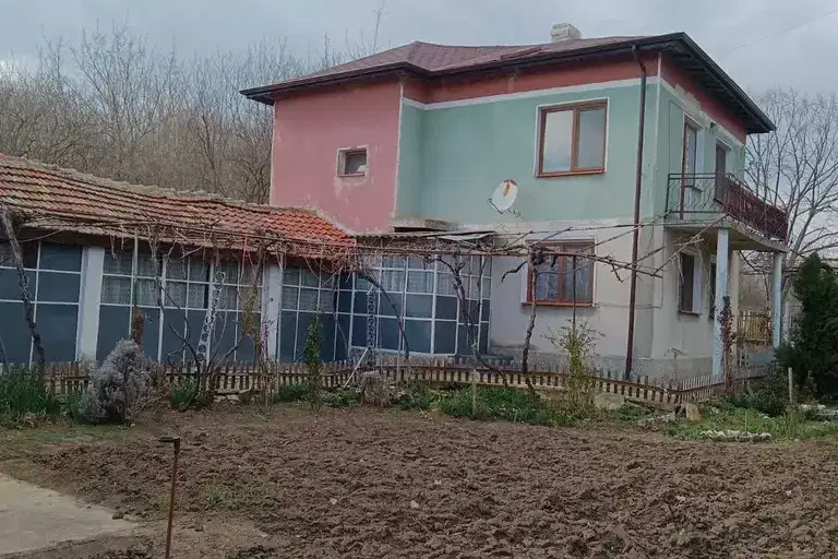 Къща в Добрич, с. Малина
