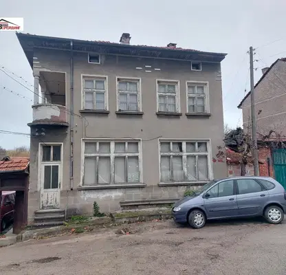 Снимка 4 — Къща в Ловеч, с. Калейца
