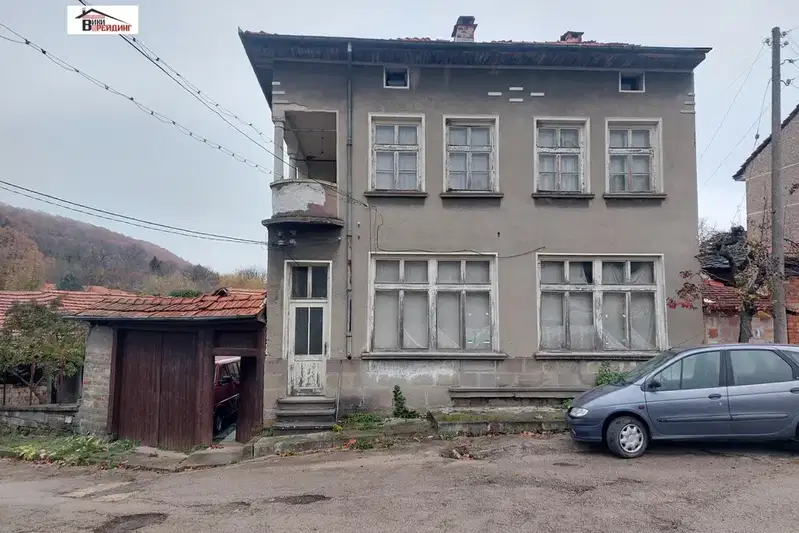 House in Oblast Lovech, Kaleica