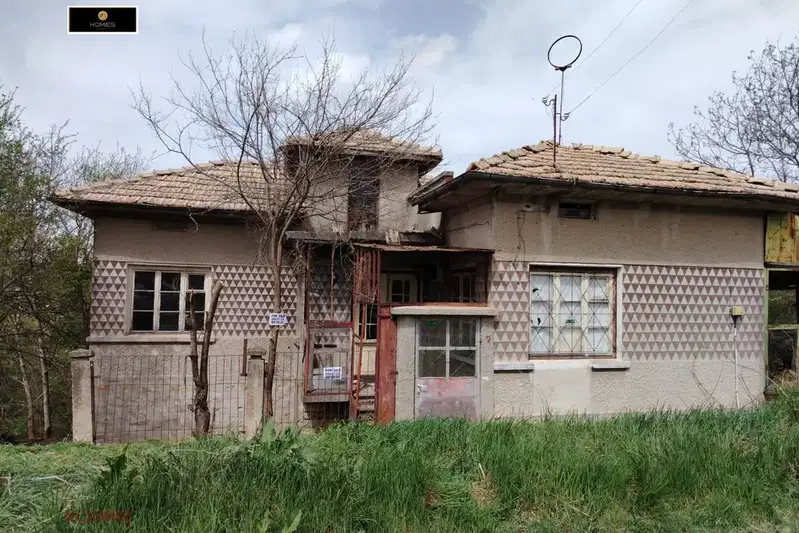 Къща в Търговище, с. Долец