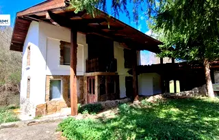 Къща във Велико Търново, Елена
