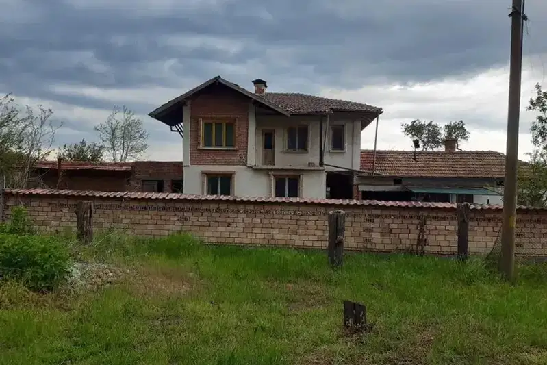 Къща във Велико Търново, с. Овча могила