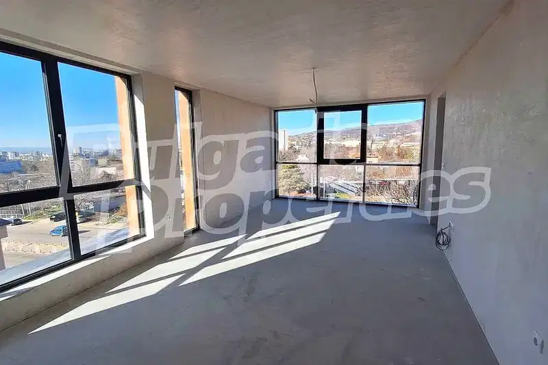 3-bedroom apartment in Varna, Briz