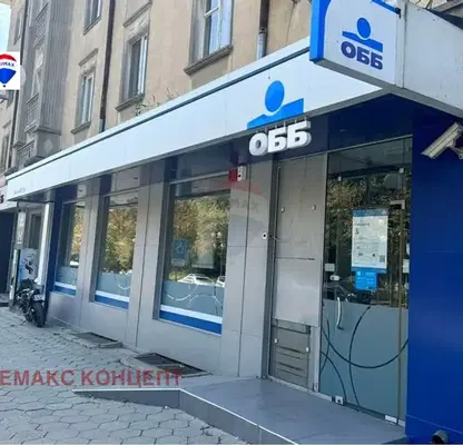 Снимка 2 — Бизнес имот в Шумен, Център