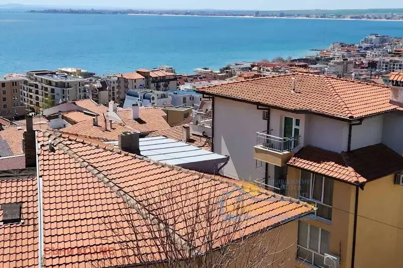 Къща в Бургас, Свети Влас