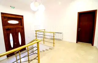 Офис в София, Център