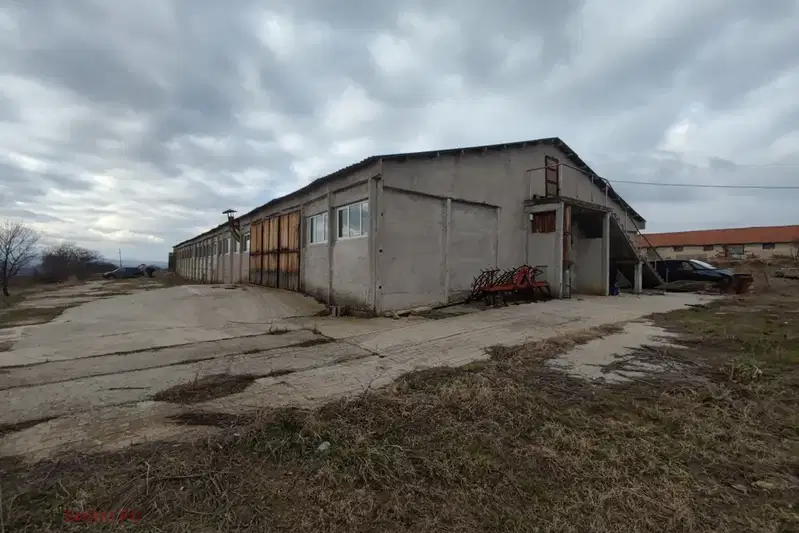 Warehouse in област София, Bogiovci