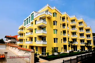 Тристаен апартамент в Бургас, Свети Влас