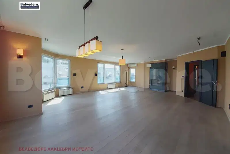 4-bedroom apartment in Sofiya, Lozenec