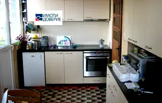 Етаж от къща в Нови Искър