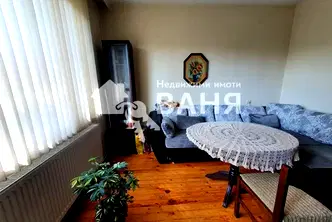 Етаж от къща в Пловдив, Карлово
