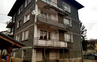 Етаж от къща в София, Ботев