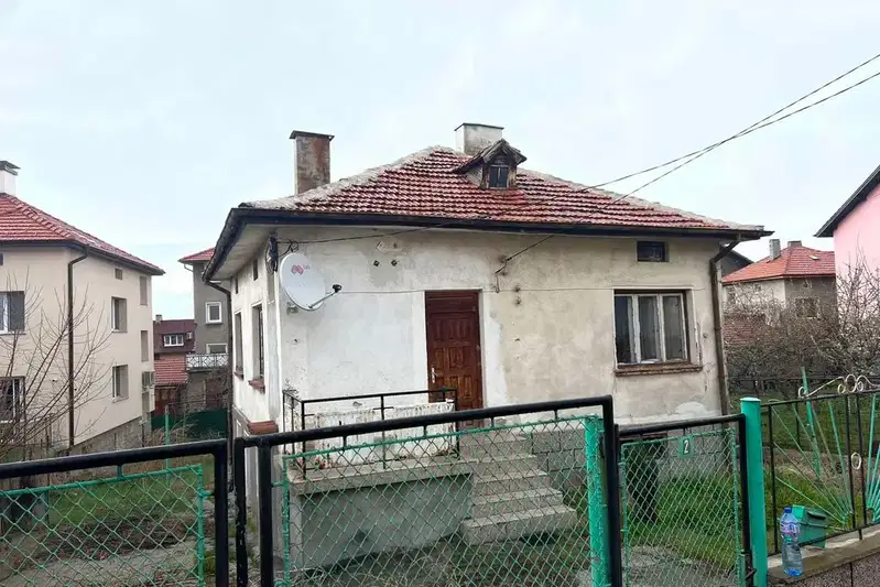 House in Lozen