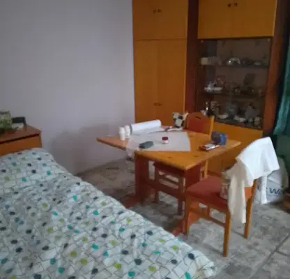 Снимка 2 — Две къщи с двор в кв. Добровски, Разград