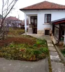 Къща в Раз, Орел