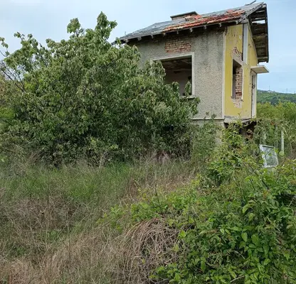 Photo 2 — Plot in Shumen, Pod Manastira