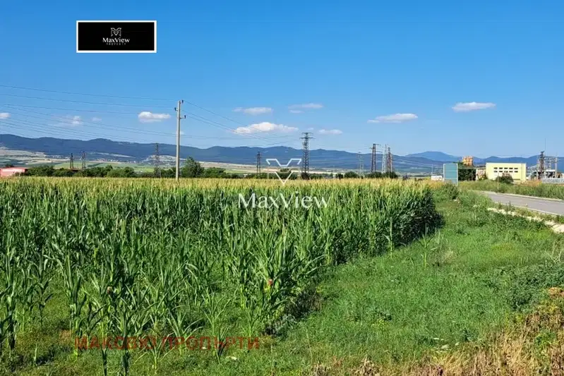 Plot in област София, Kostinbrod