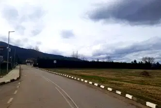 Парцел в София, Правец