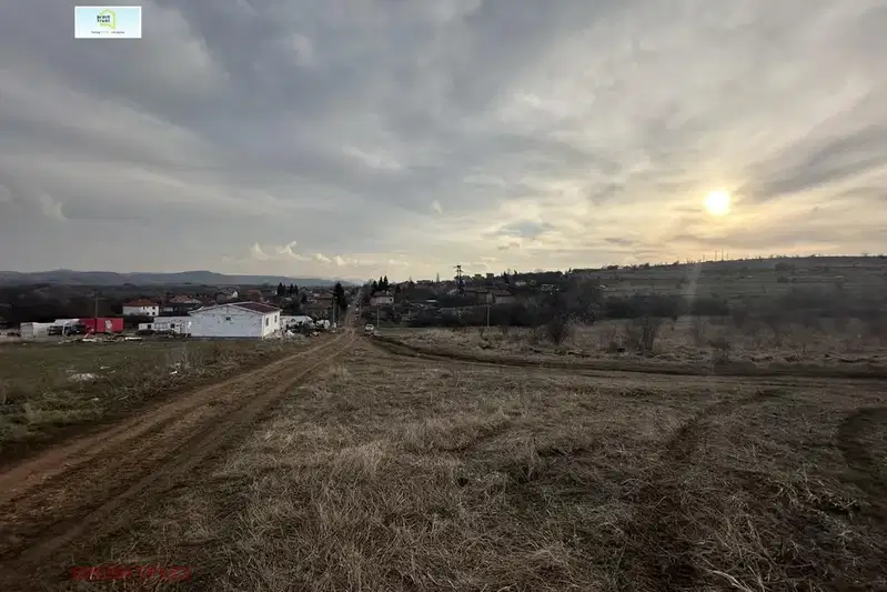 Plot in област София, Hrabyrsko