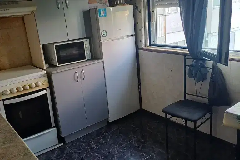 Тристаен апартамент в Плевен, Сторгозия