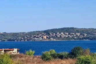 Тристаен апартамент в Бургас, Черноморец