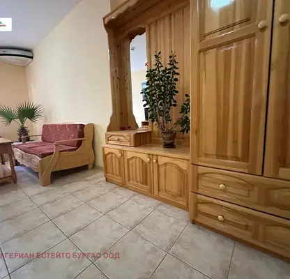 Снимка 4 — Тристаен апартамент в Бургас, Свети Влас