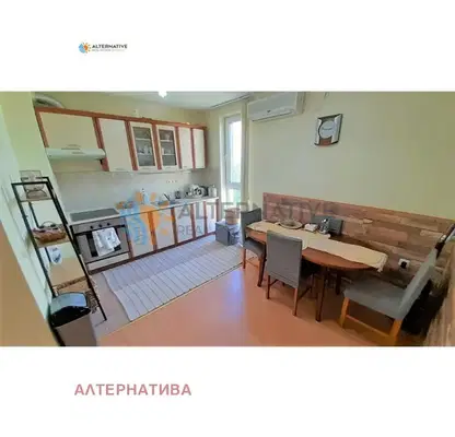 Снимка 2 — Тристаен апартамент в Бургас, Свети Влас