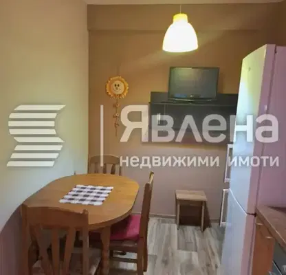 Снимка 4 — Просторен 2-стаен апартамент с две тераси в ЖП Гара, Варна