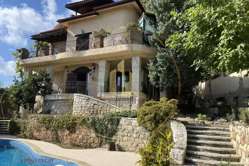 House in Varna, Alen Mak