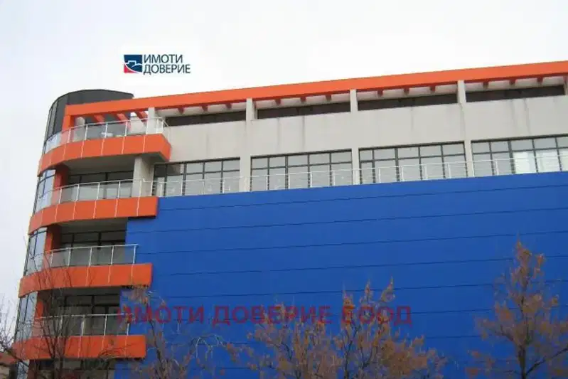 Industrial Building in Sofiya, Drujba 2