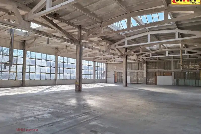 Industrial Building in Ruse, Promishlena Zona - Zapad