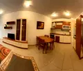 Снимка 2 — Тристаен апартамент във Варна, Център