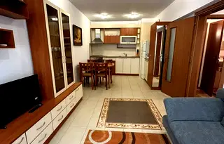 Тристаен апартамент във Варна, Център