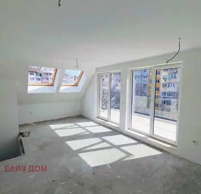 Photo 2 — 4-bedroom apartment in Varna, Levski 1