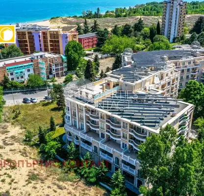 Снимка 2 — Многостаен апартамент в Бургас, Несебър