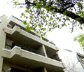 Снимка 2 — Двустаен апартамент с тераса в Център до Градската градина, Пловдив