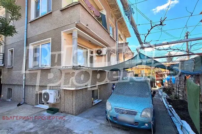 Етаж от къща в Пловдив, Първомай