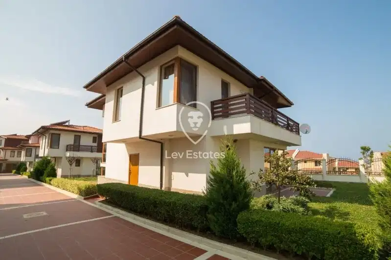 House in Oblast Burgas, Lozenec