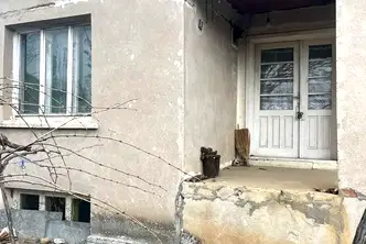 Къща в Плевен, с. Вълчитрън