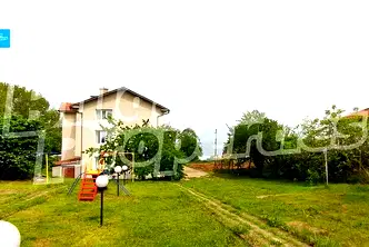 Къща във Варна, Бяла