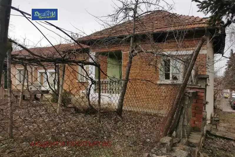 Къща във Велико Търново, с. Вързулица