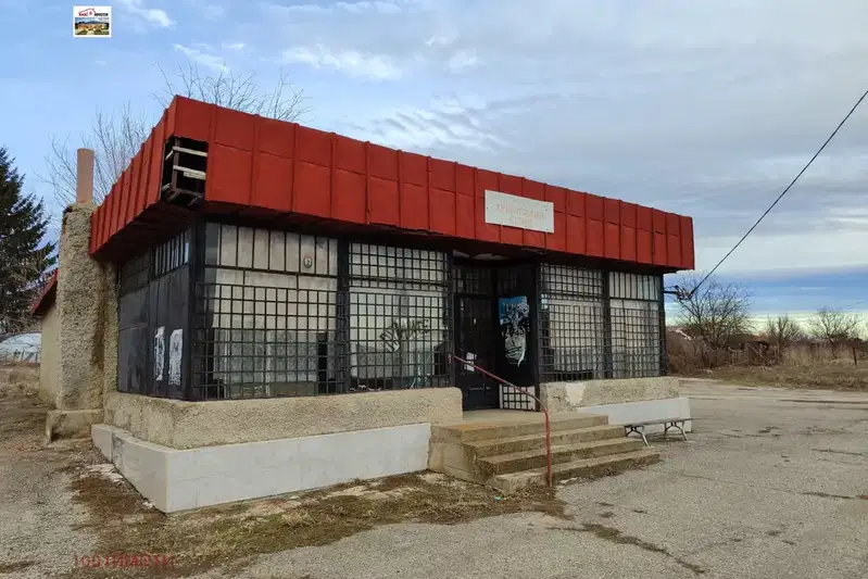 Shop in Oblast Dobrich, Smolnica