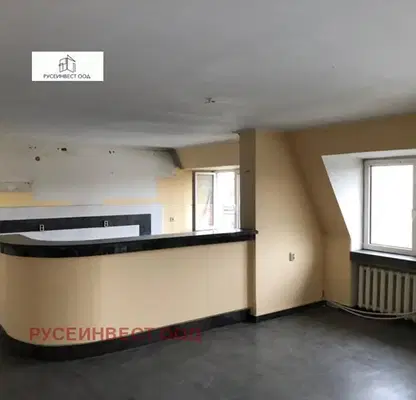 Photo 3 — 5-bedroom apartment in Ruse, Centyr