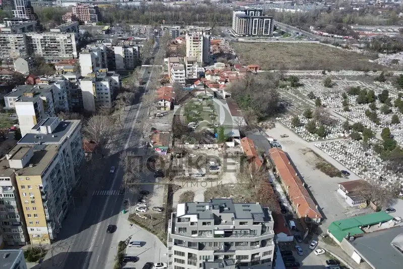Парцел в Пловдив, Център
